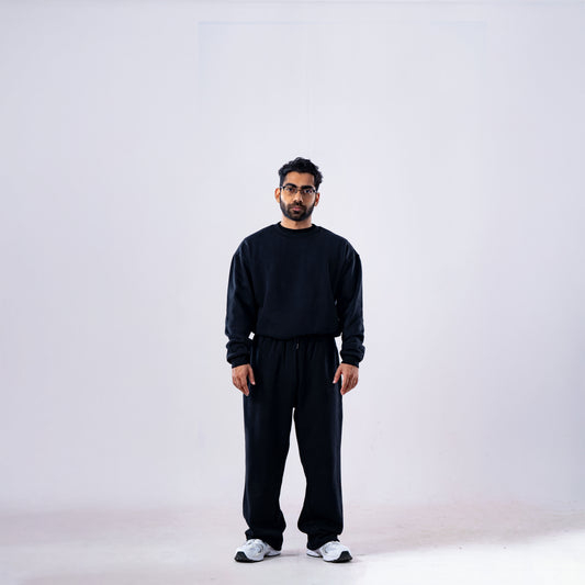 Black Essentials Sweatshirt